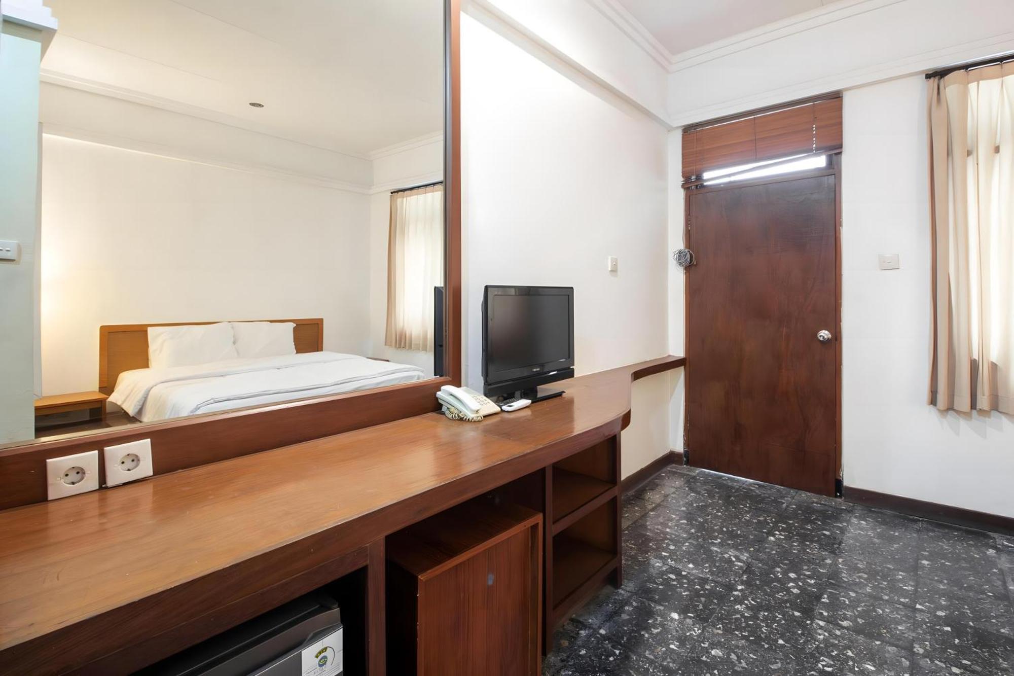 Capital O 93809 Wida Hotel Legian Exterior foto